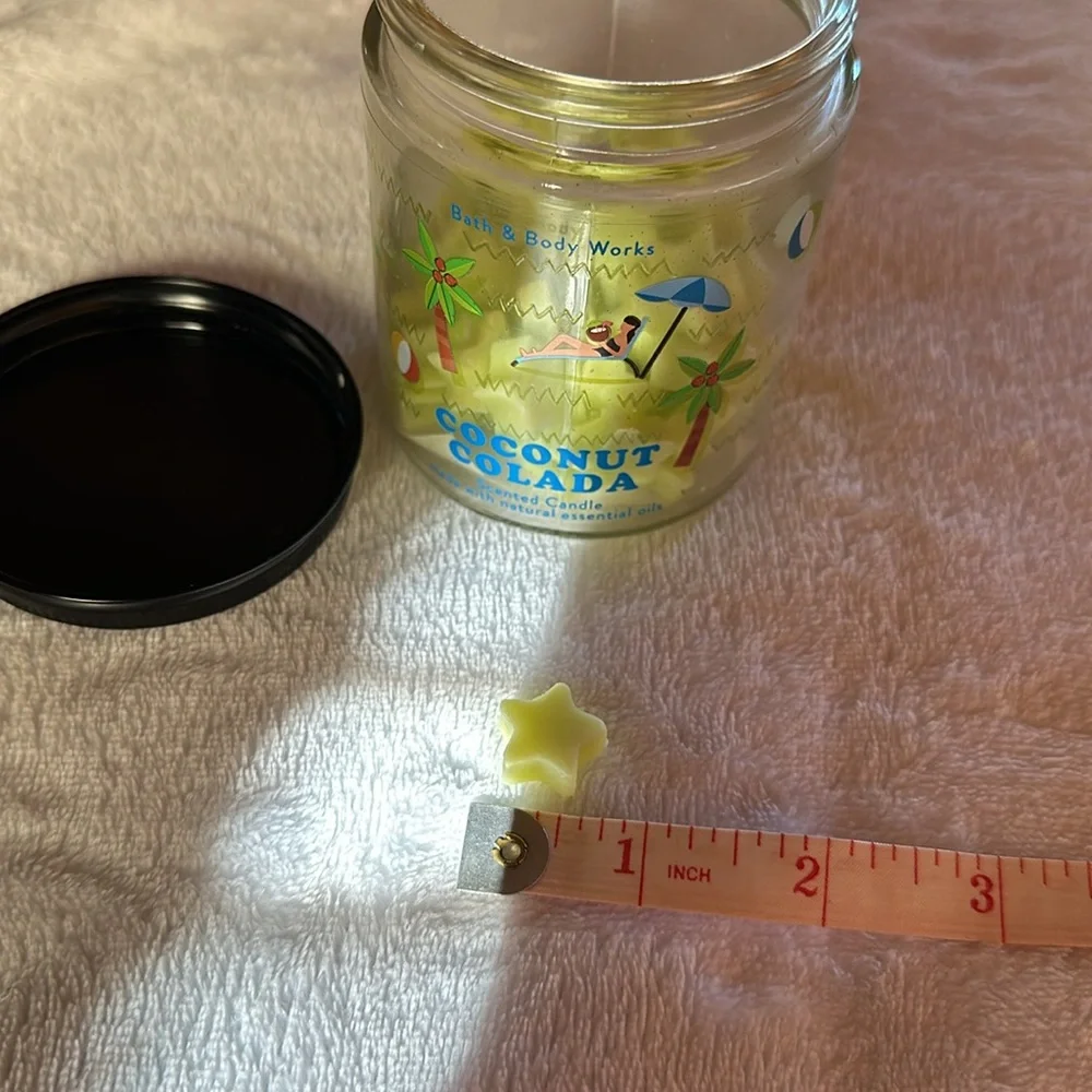 Bath & Body Works Coconut Colada Hand Poured Wax Melts